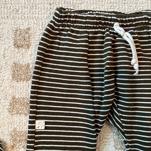 Childhood Clothing Trademark Raglan Hoodie & Pants Set Size 5T - Picture 4 of 5